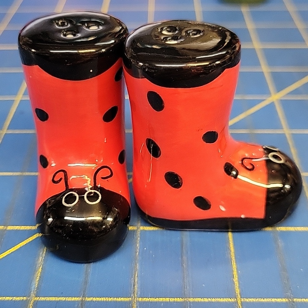 Lady Bug Red & Black Rain Boots Salt & Pepper 2" X 2" Shakers New